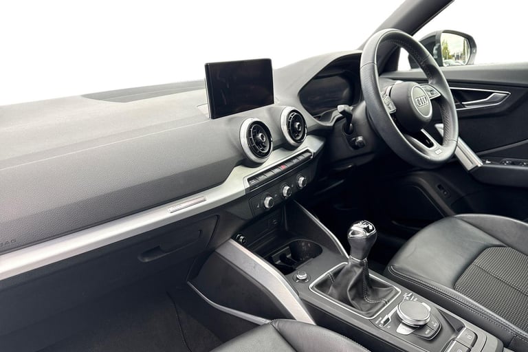 2022 Audi Q2 S line 35 TFSI  150 PS 6-speed SUV PETROL Manual