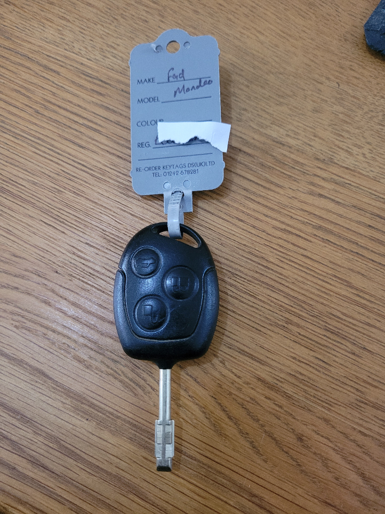 GENUINE FORD MONDEO MK3  3 BUTTON SPARE KEY REMOTE FOB 2001 - 2007 as new
