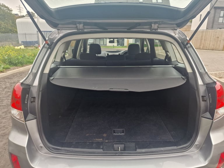 Subaru, OUTBACK,all wheels drives Estate, 2011, Manual, 1998 (cc), 5 doors