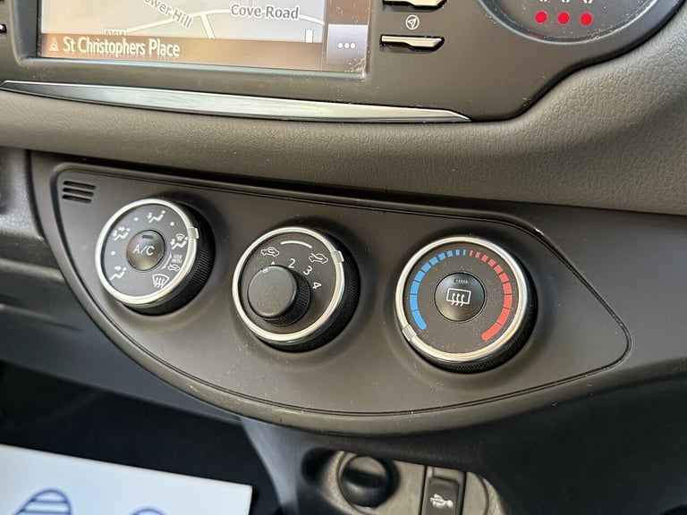 2019 Toyota Yaris 1.5 VVT-i Icon Tech Euro 6 5dr HATCHBACK Petrol Manual