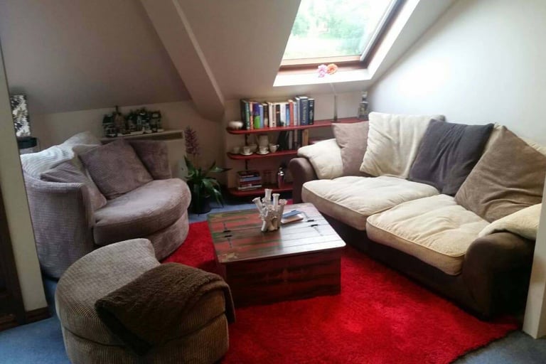 LOVELY TWO BEDROOM, TWO BATHROOM FLAT IN LEITH LINKS