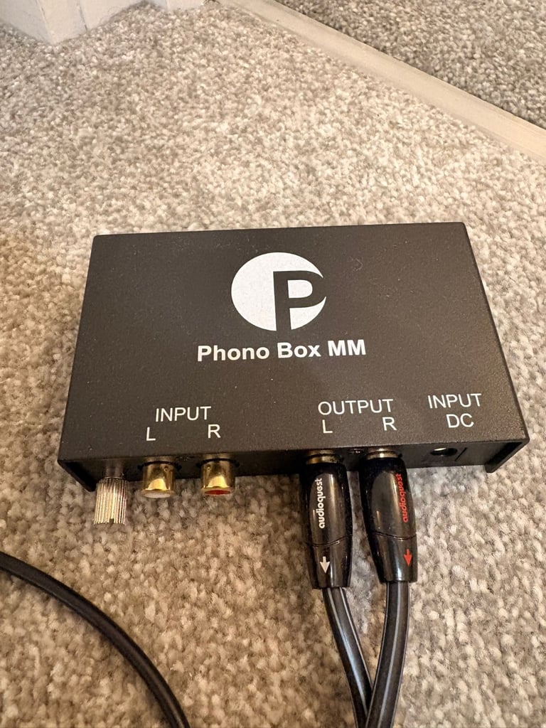 Pro-ject Essentials II Turntable 