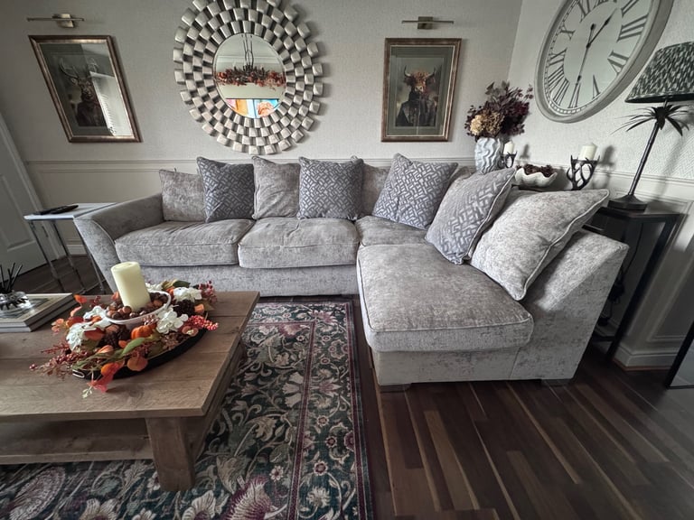 Cornor sofa for sale