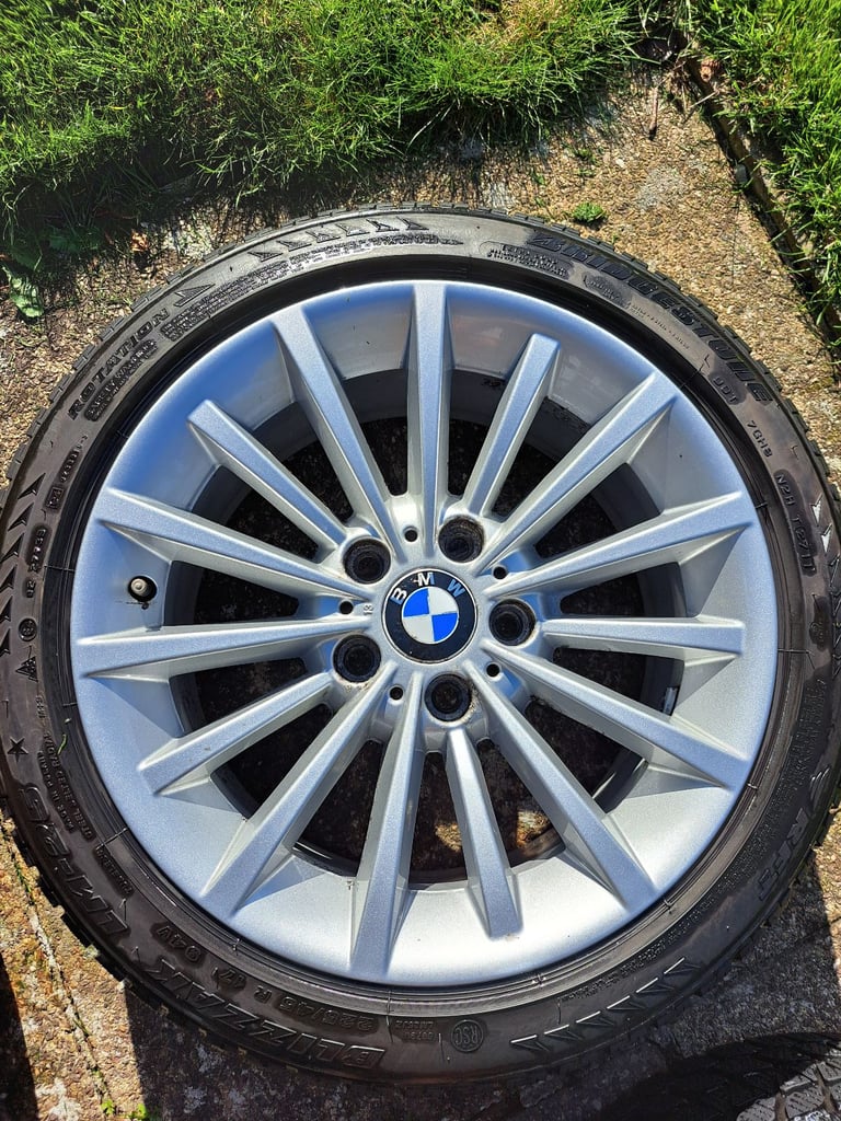 Bmw 17inch alloy wheels style 284 with Bridgstone winter runflat tyres.  