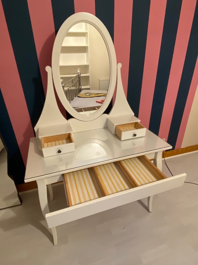 White dressing table 