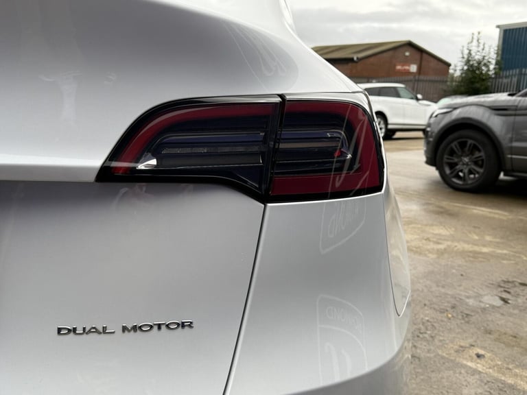 2022 Tesla Model Y Long Range AWD 5dr Auto MPV ELECTRIC Automatic
