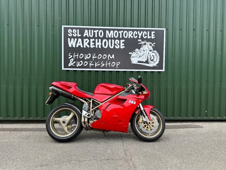 Ducati 748 BP Red 2000 Model 11000 miles Excellent History Belts Changed Termis