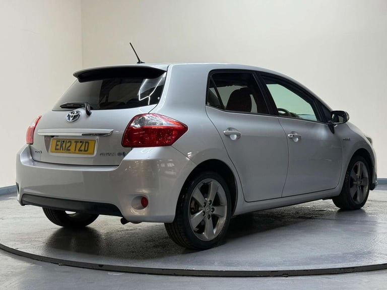 2012 Toyota Auris 1.8 VVT-h T Spirit CVT Euro 5 (s/s) 5dr Hatchback Hybrid Automatic