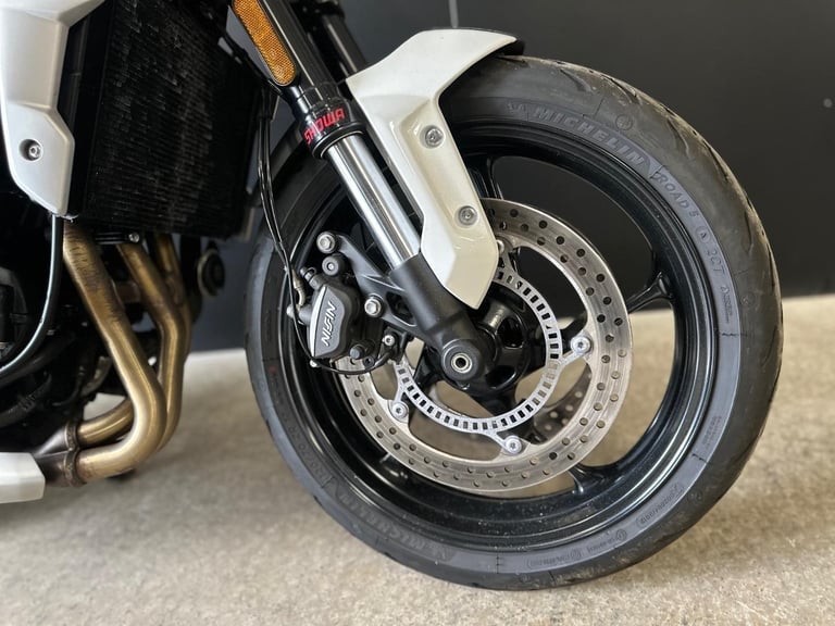 STUNNING ONE OWNER 2022/72 TRIUMPH TRIDENT 660 MOTORCYCLE 