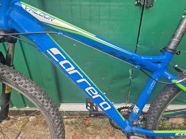 Carrera Valour Mountain bike 