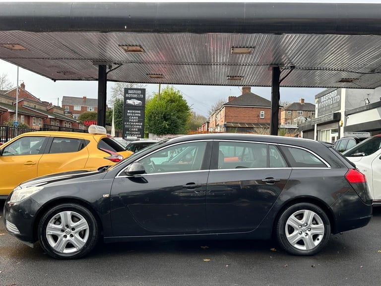 2010 Vauxhall Insignia 2.0 CDTi ecoFLEX Exclusiv Nav Sports Tourer Euro 5 5dr ESTATE Diesel Manual