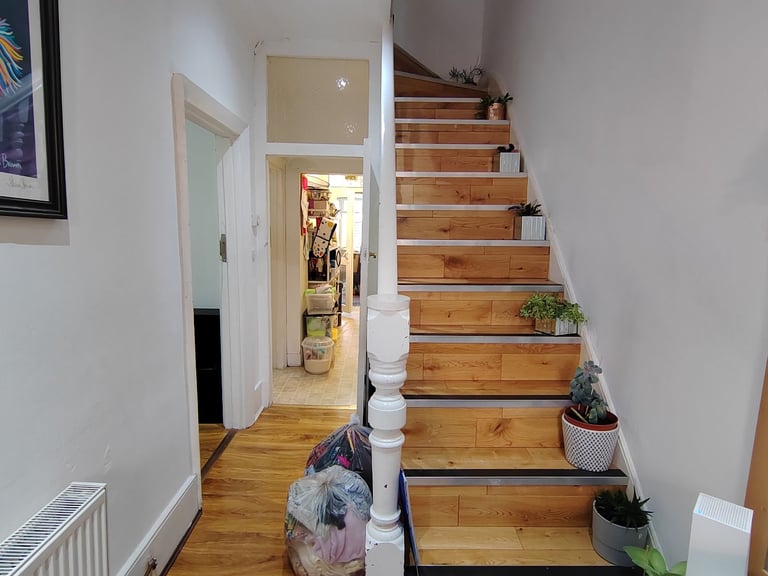 4 Bedroom terraced house to rent in lovely residential area of Dollis Hill, NW10