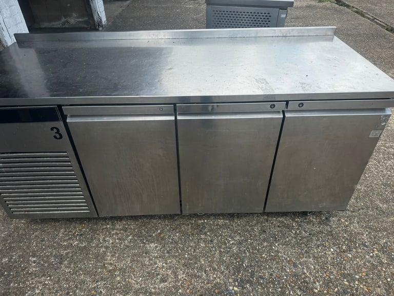 Commercial undercounter foster fridge 3 doors bench counter cafe shop restaurant 