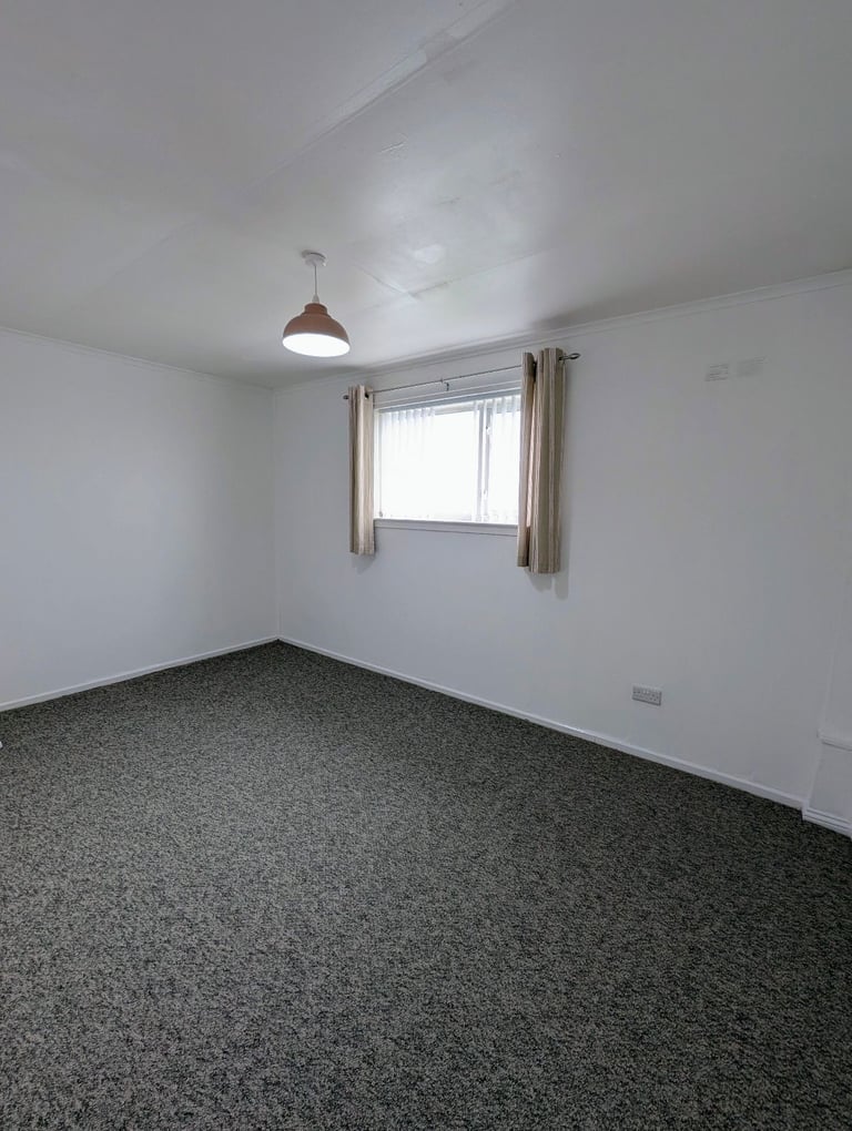 Three bedroom large house for rent in Westcliff, Dumbarton 