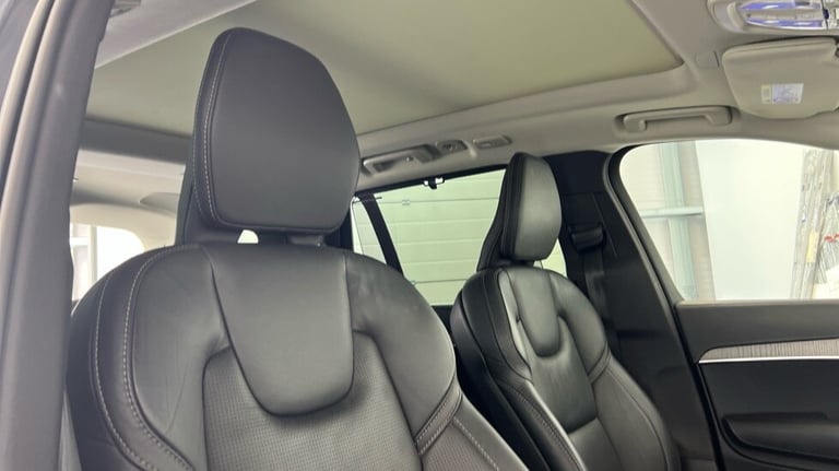 2023 Volvo XC90 Plus, B5 AWD mild hybrid, Diesel, Dark, 7 Seats (Panoramic Sunroof, BLIS) Estate ...
