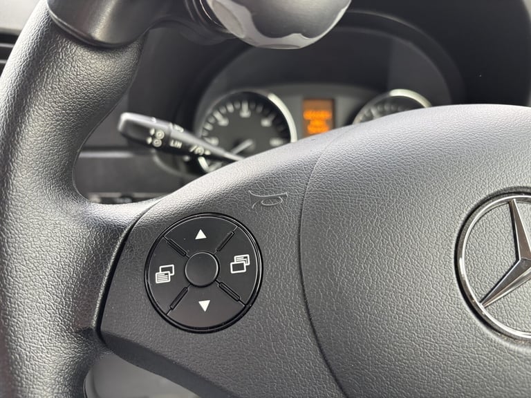 MERCEDES-BENZ SPRINTER DRIVER TRANSFER WAV WHEELCHAIR ACCESSIBLE VEHICLE 2.1