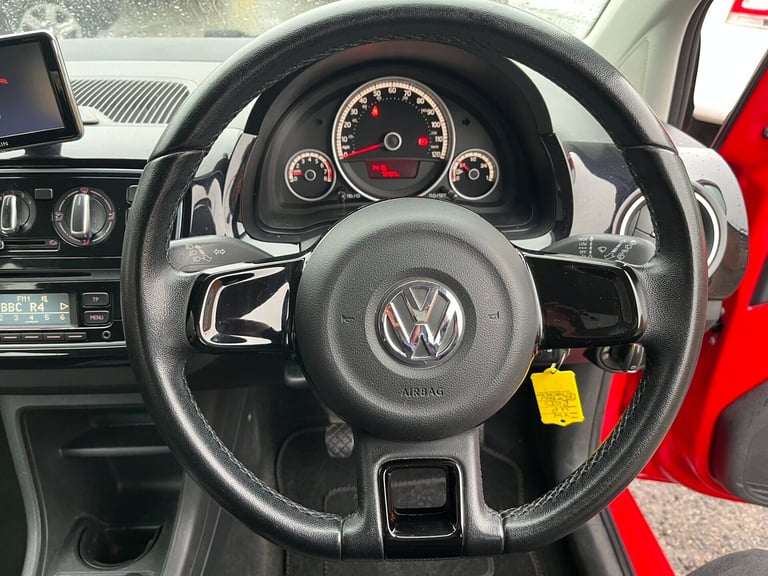 2013 Volkswagen up! HIGH UP BLUEMOTION TECHNOLOGY ULEZ COMPLIANT £20 TAX Hatchback Petrol Manual