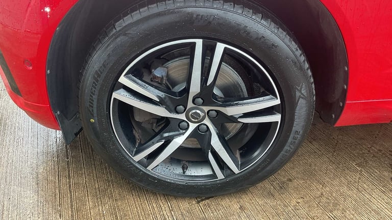 2017 Volvo XC60 2.0 D4 R DESIGN 5dr AWD Estate Diesel Manual