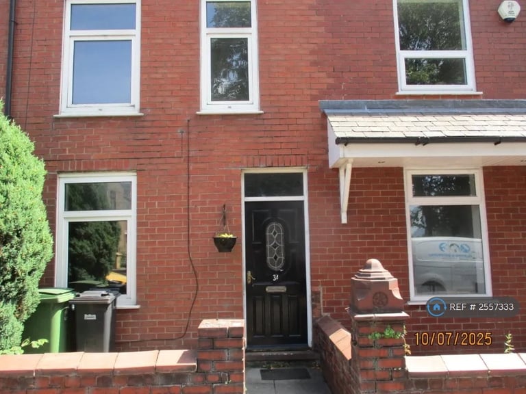 2 bedroom house in Church Street, Westhoughton, Bolton, BL5 (2 bed) (#2557333)