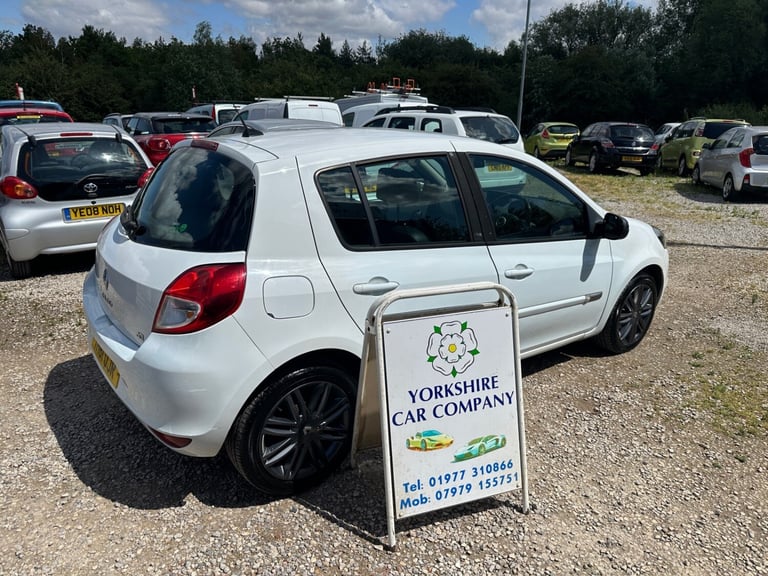 RENAULT CLIO TOM TOM DCI DIESEL £20 A YEAR ROAD TAX