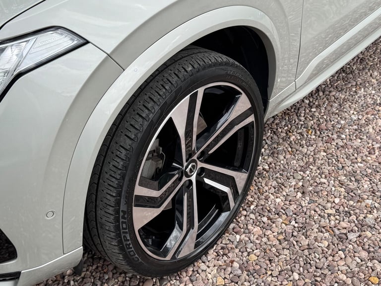 2019 Volvo XC90 2.0 B5 MHEV R-Design Pro Auto 4WD Euro 6 (s/s) 5dr ESTATE Diesel/Electric Hybrid ...