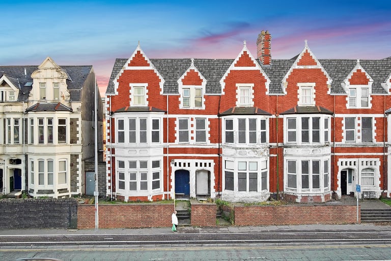 2 bedroom flat in 292 Newport Road, Cardiff, CF24 Book Online - The Rent Guru {793}