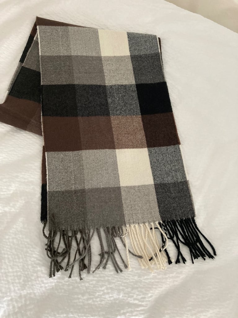 New unworn scarf - Soft ‘Cashmere feel’ 
