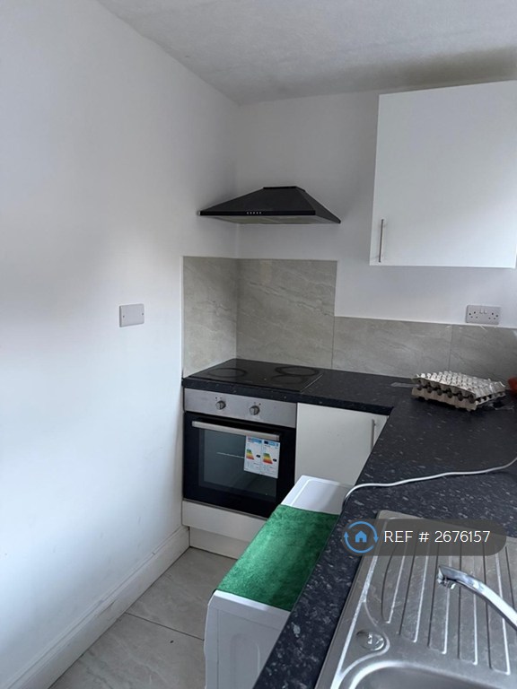 image for 4 bedroom house in Windermere Street, Stoke-On-Trent, ST1 (4 bed) (#2676157)