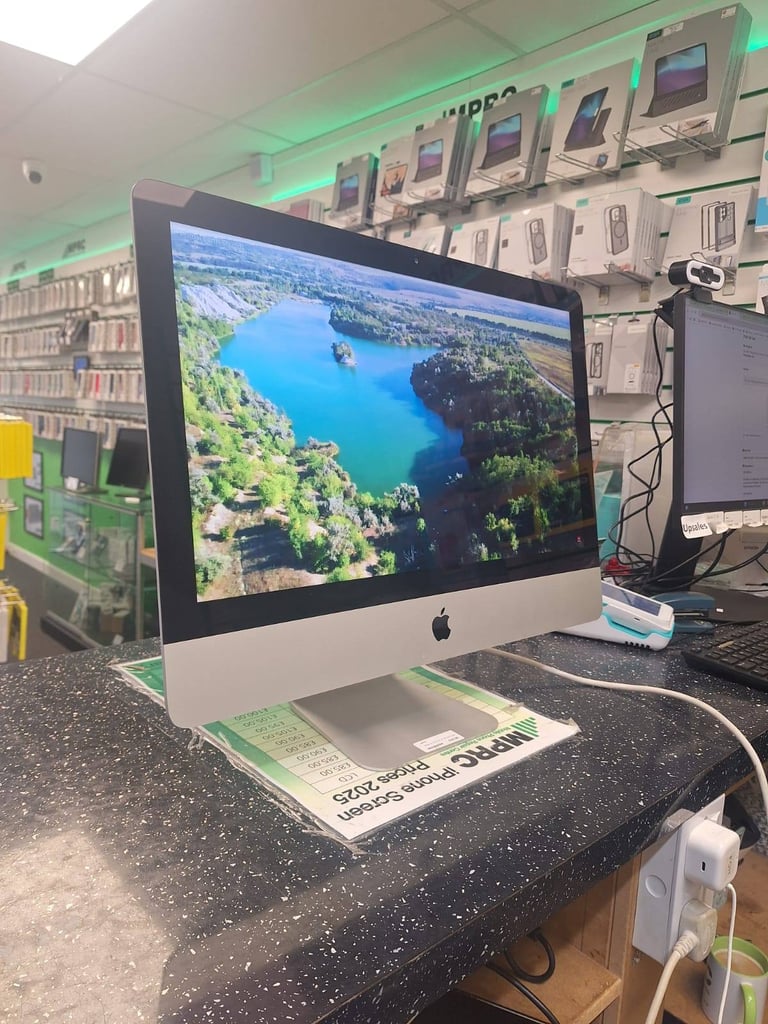 Apple iMac 21.5" – Intel Core i5, 8GB RAM, 1TB HDD, GeForce GT 640M, macOS Catalina