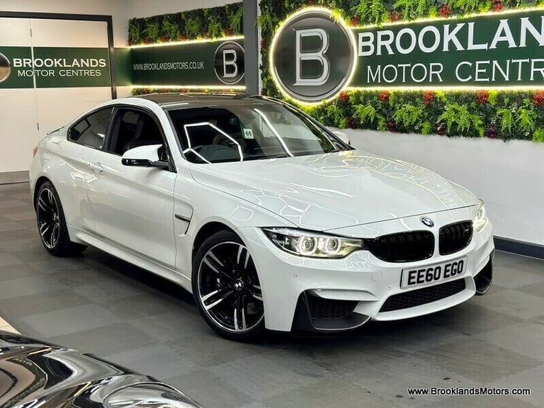 image for BMW 4 SERIES M4 [3X BMW SERVICES]