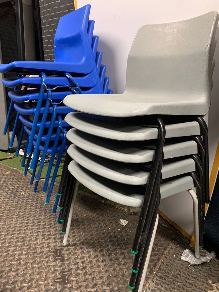 Stackable plastics chair (40 available)