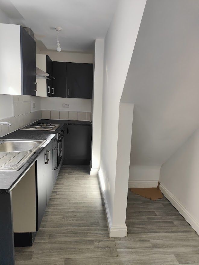 U.C. Welcome Luxury Flats / Rooms Available Are you on benefits
