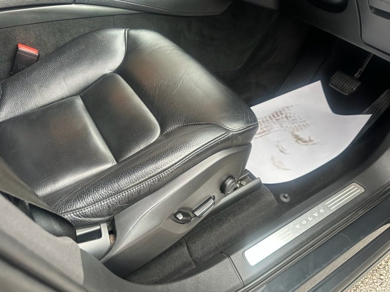 2020 Volvo XC90 2.0 B5 MHEV Momentum SUV 5dr Petrol Hybrid Auto 4WD Euro 6 (s/s) (250 ps) Automatic