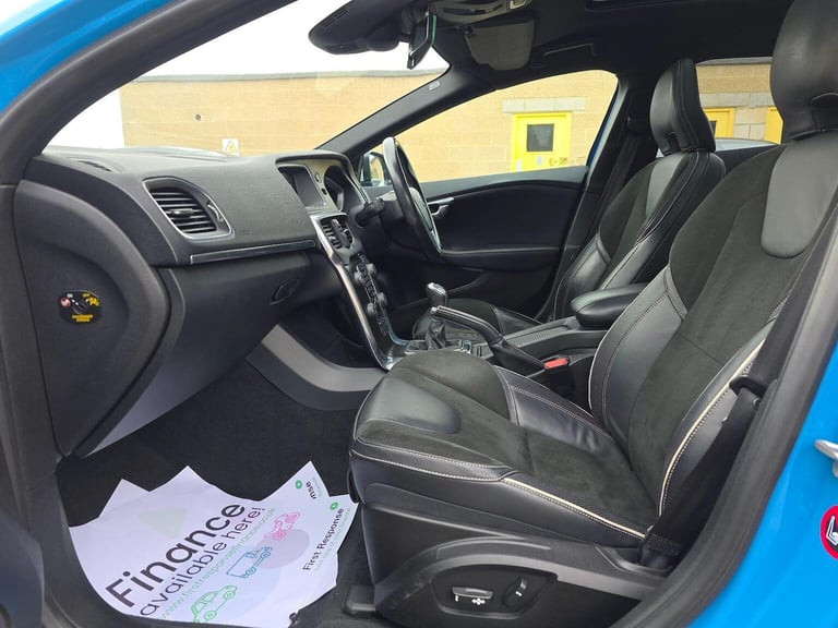 VOLVO V40 1.6 T3 R-Design Nav Euro 5 (s/s) 5dr 2014