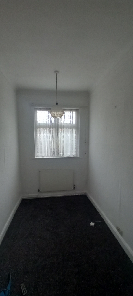 **LET BY**DETACHED BUNGALOW**3 BEDROOMS**MADELEY**