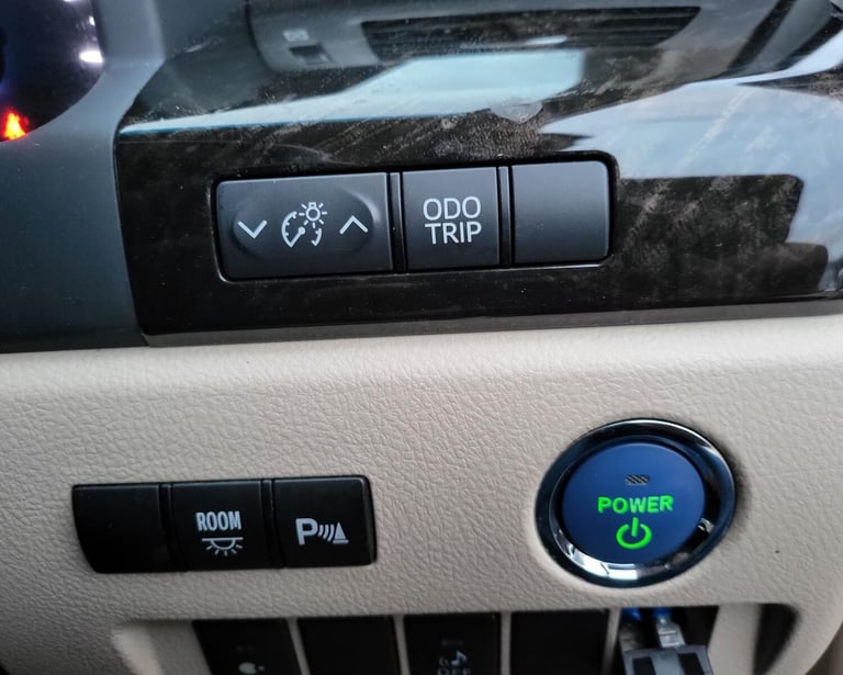 2013 FRESH IMPORT TOYOTA VELLFIRE ALPHARD HYBRID AUTOMATIC 7 SEATER ULE FREE