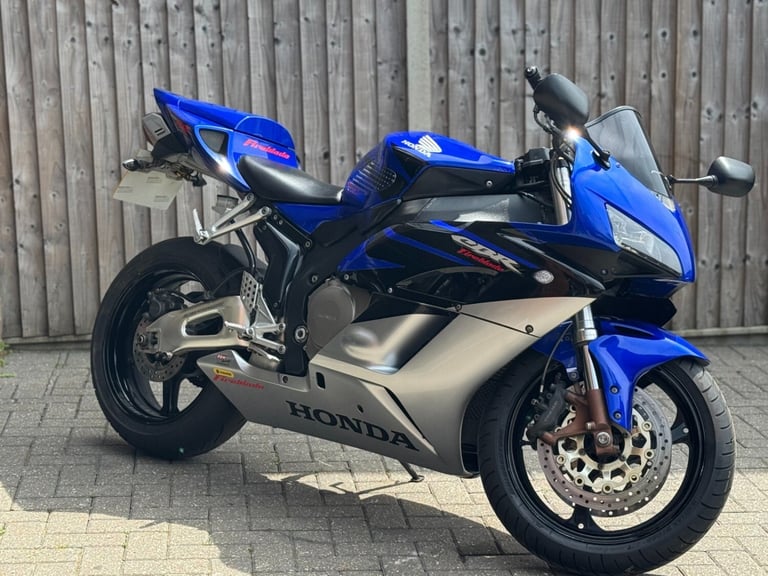 HONDA CBR 1000 RR FIREBLADE 2006 (06) SUPER SPORT 