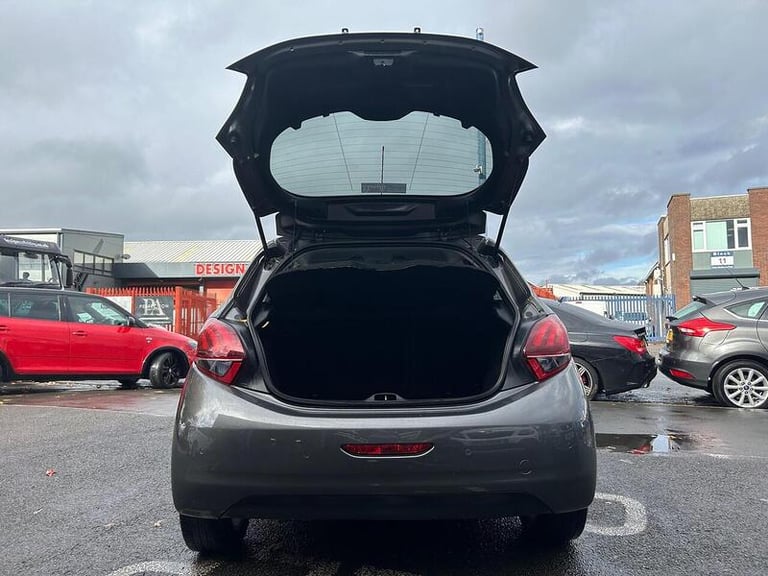 2018 Peugeot 208 1.2 PureTech Allure Hatchback 5dr Petrol Manual Euro 6 (s/s) (82 ps) Hatchback P...