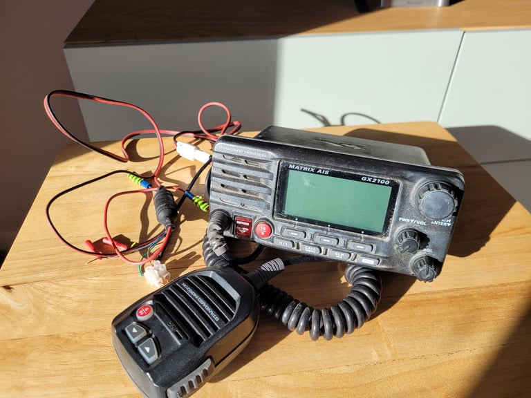 VHF Marine Radio. Standard Horizon Matrix. GX2100E