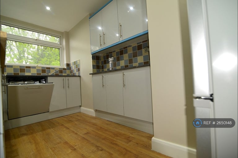 2 bedroom flat in Duffield Close, Harrow On The Hill, HA1 (2 bed) (#2650148)