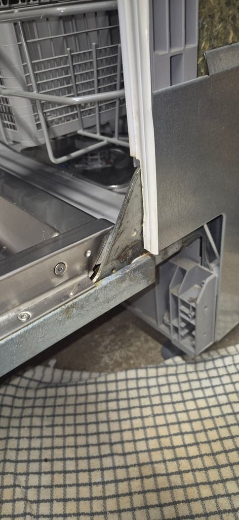 Integrated Dishwasher