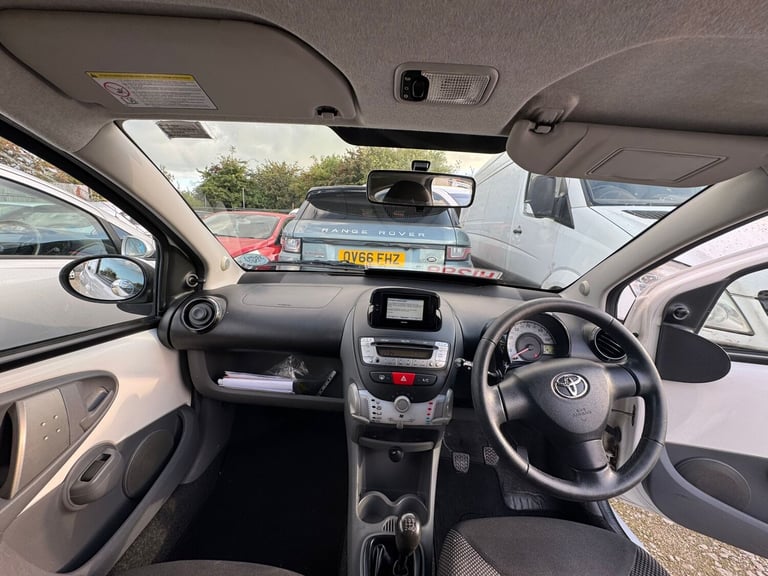 2011 Toyota AYGO 1.0 VVT-i Go 3dr HATCHBACK Petrol Manual