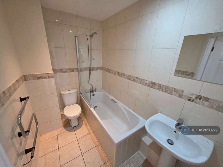 2 bedroom flat in King Edward Street, Normanton, WF6 (2 bed) (#2650727)