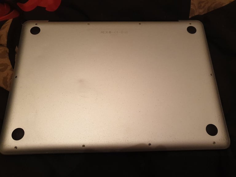 APPLE MACBOOK PRO A1278 13inch LAPTOP WITH CHARGER 2.4GHZ C2D, 4GB DDR3 128GB SSD RUNNING BIG SUR. 