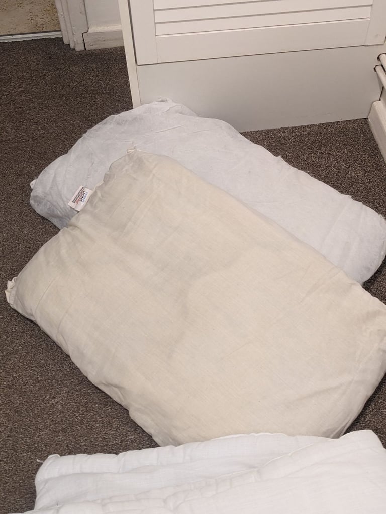 image for Free single duvet and X2 pillows 