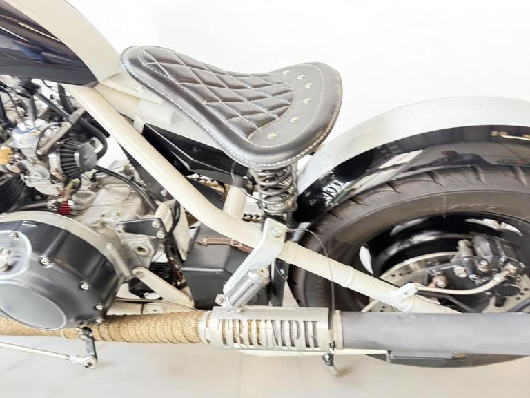 2002 Triumph Bobber Custom Built, Bonneville America Bobber