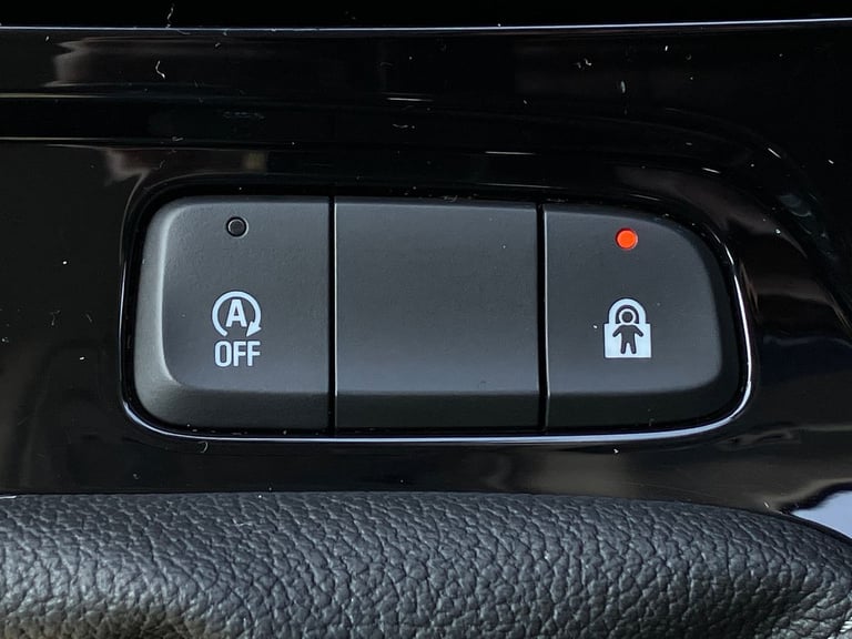 2022 Vauxhall Grandland 1.2 Turbo Ultimate 5dr Hatchback PETROL Manual