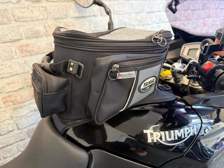 2009 Triumph Tiger 1050 - Tank bag - Panniers - Uprated end can 