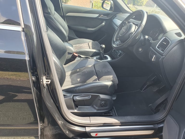 2015 Facelift*Audi Q3 S-Line +*Quattro 4WD*Rare Panoramic roof*2.0 TDI 150 BHP*Only 96k