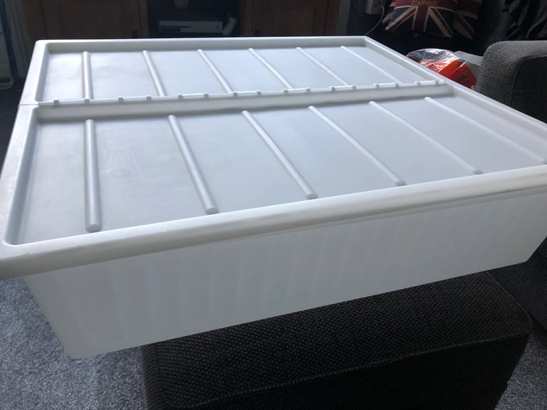 LARGE PLASTIC UNDER BED STORAGE BOX  £3